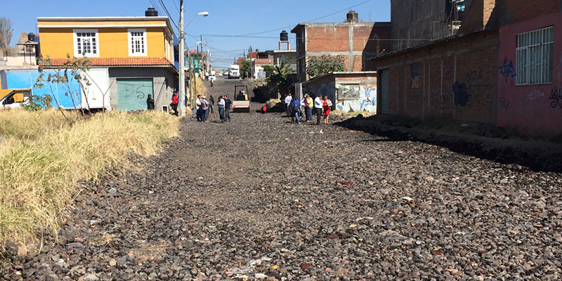 Pavimentando-Jardines-De-Santiaguito-1
