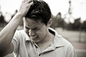 dolor de cabeza hombre