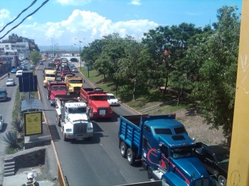 Constructistas michoacanos lamentan incumplimiento de Gob. Michoacán