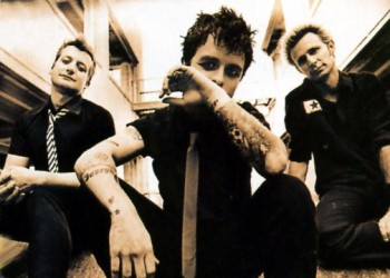 Cantante de Green Day hospitalizado de emergencia