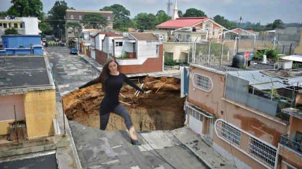 Modela en zona devastada de NY y la convierten en meme