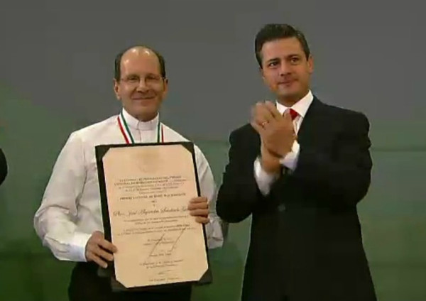 Premio Nacional de Derechos Humanos para Alejandro Solalinde Premio Nacional de Derechos Humanos para Alejandro Solalinde