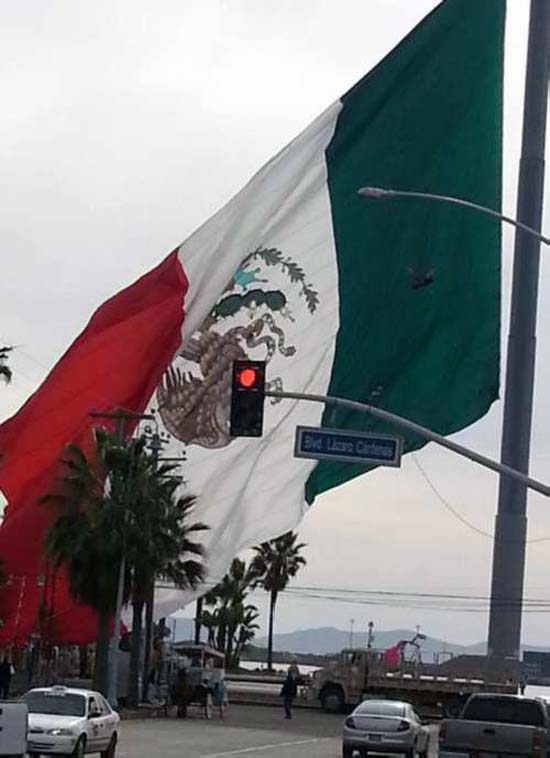 bandera de cabeza ensenada