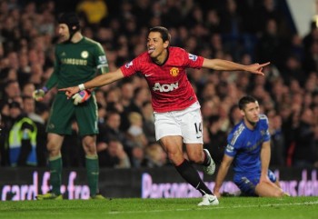 Chicharito llega a los 100 partidos con el Manchester United