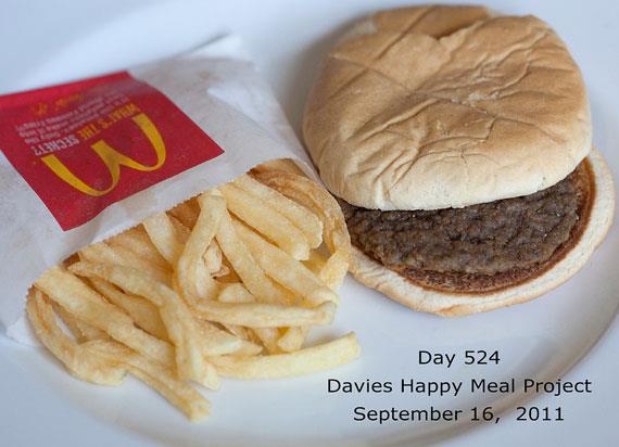 Hamburguesa y papas de McDonalds no se descomponen después de más de 2 años