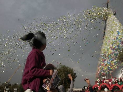 globos liberación iztapalapa 6 de enero dia de reyes milenio