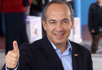 Felipe Calderón da conferencias por 150 mil dólares