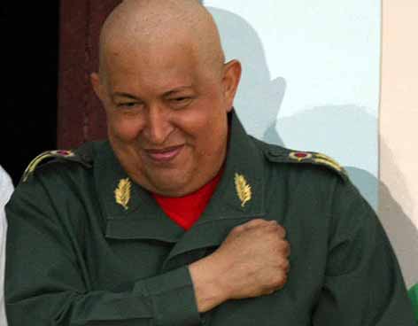 Hugo Chávez entró al hospital de pie “fuerte y valeroso”