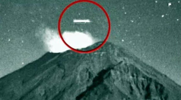 Captan objeto volador no identificado sobre el Popocatépetl