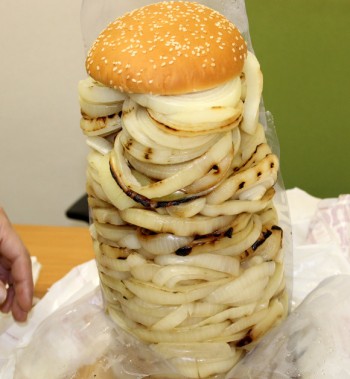 Hamburguesa con cebolla