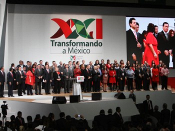 EPN felicita al PRI por dejar obsoletos candados al IVA en alimentos y medicinas