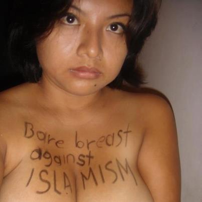 Protestan en topless para salvar a Amina, joven condenada a muerte por manifestarse