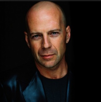 Bruce Willis quiere ser el villano de James Bond