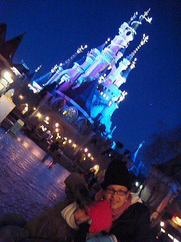 Rosa Virginia ¿en Eurodysney?  Pero eso no es nada burgués ni yanki...