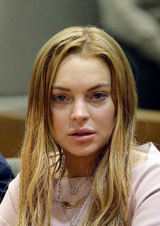 Lindsay Lohan a rehabilitación y servicio comunitario de nuevo