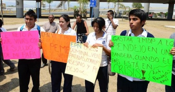 Guanajuato: Suspenden a alumnos por manifestarse en contra de EPN