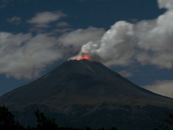 Elevan alerta por actividad del Popocatépetl