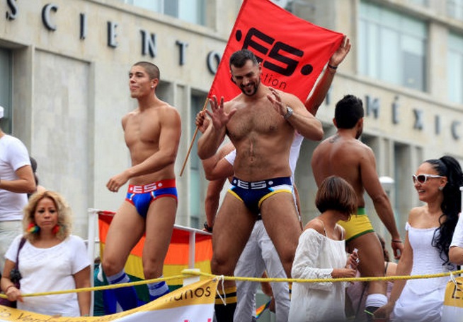 Marcha Orgullo Gay DF2