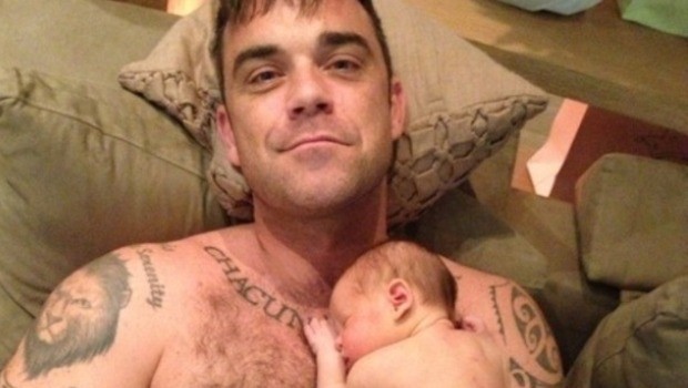 Robbie Williams Papá Hija Teddy