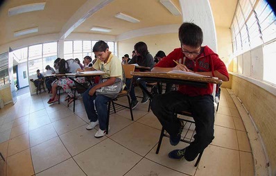 Secretaría de Educación aplica examen de admisión para el nivel secundaria