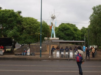 granaderos salida Charo Bloqueos Morelia