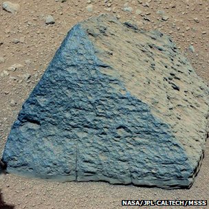 Piedra piramidal en Marte