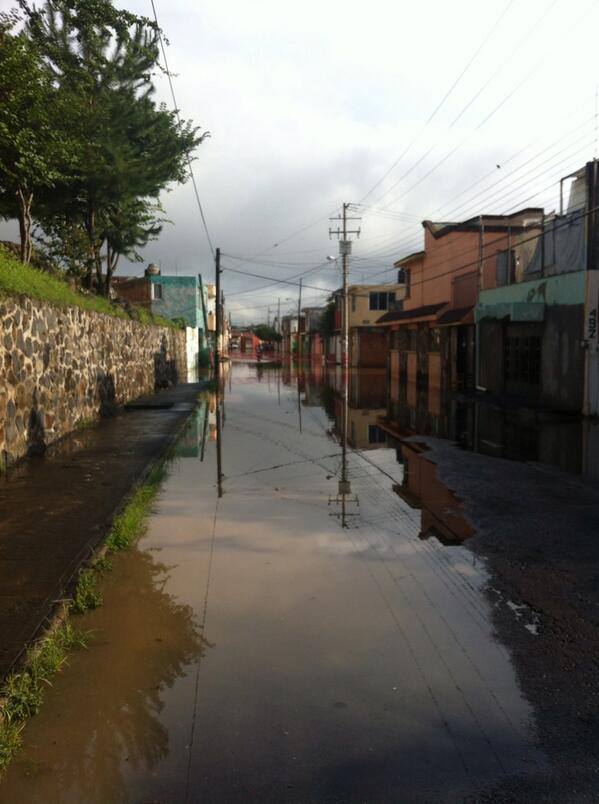 Morelia inundación Tres Puentes. Foto: @hannesort