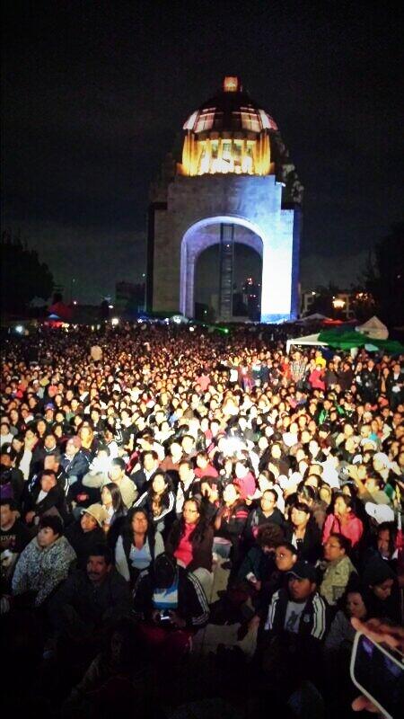 CNTE grito alterno Monumento a la Revolución2