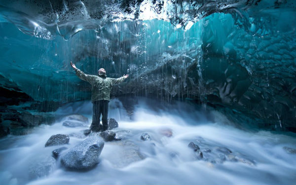 Cueva impresionante Alaska