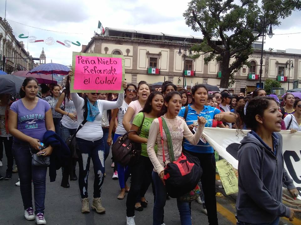 normalistas Morelia marcha centro reforma