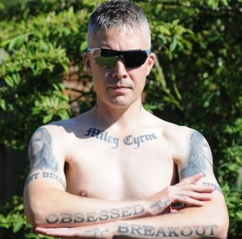 FOTOS: Conoce al hombre con 21 tatuajes de Miley Cyrus fan miley cyrus