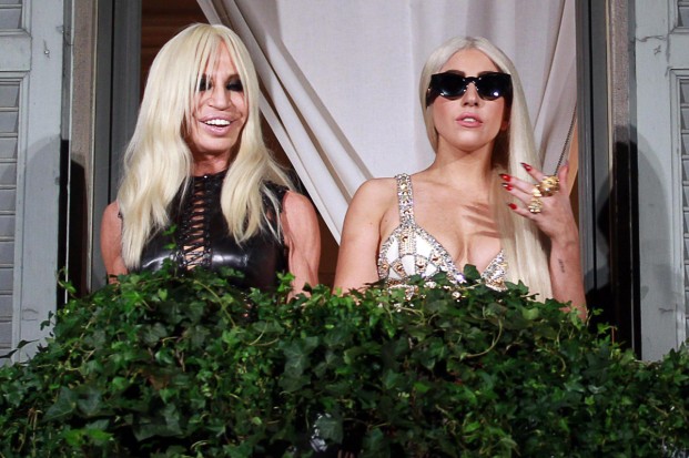 Gaga Versace con Donatella