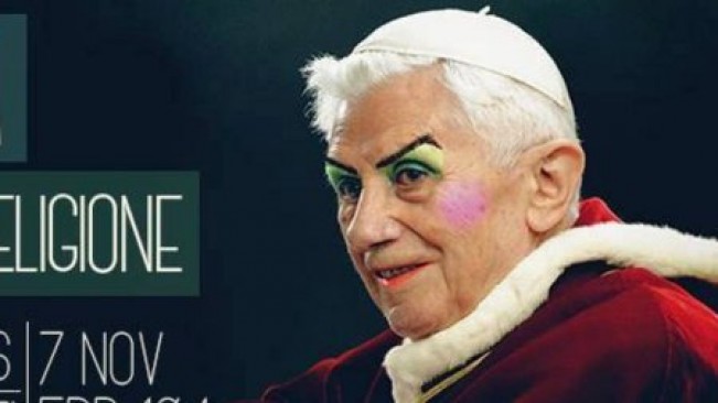 Maquillan a Benedicto XVI