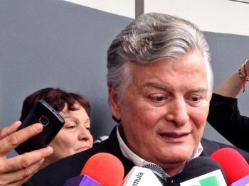El supuesto marido de Karla Álvarez quien asevera que la actriz murió por atragantamiento / Foto: @Jorge_Ugalde