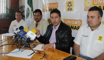 PRD Michoacán rueda de prensa Víctor Báez