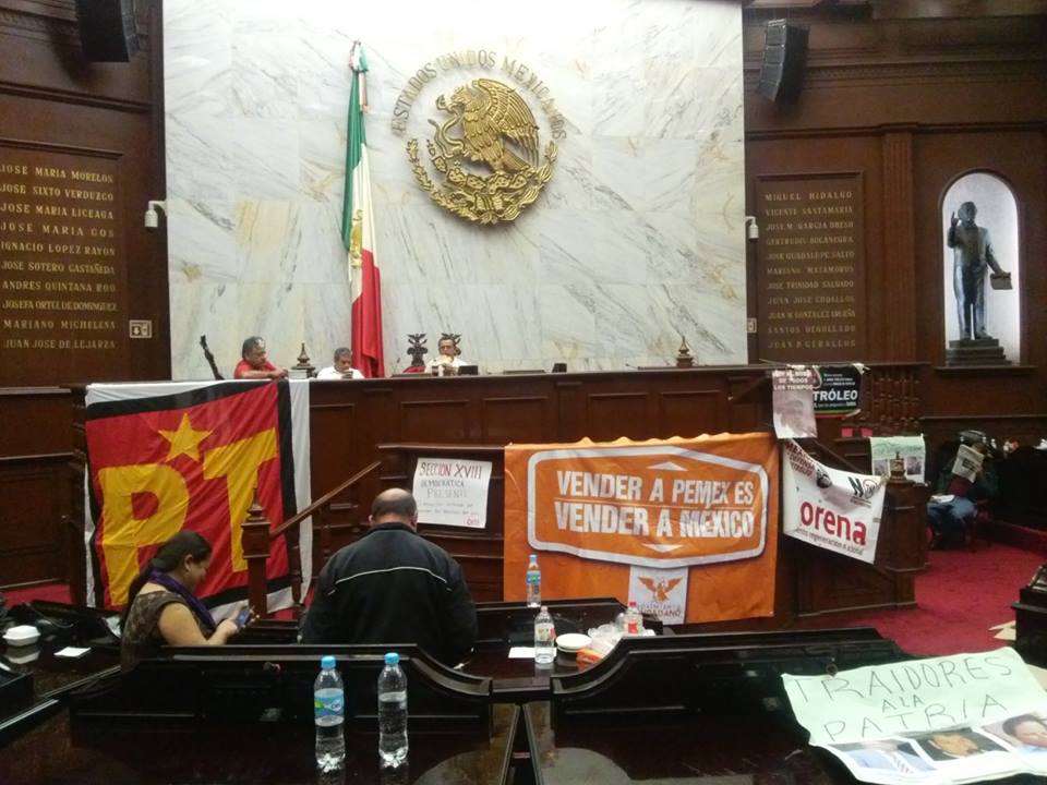 congreso michoacñan tomado 2