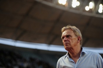 finke director camerún