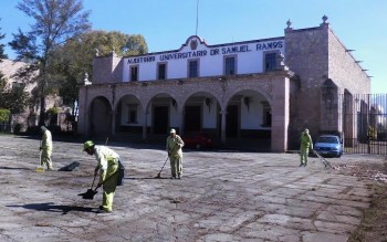 limpieza Teatro Samuel Ramos cañas San Diego