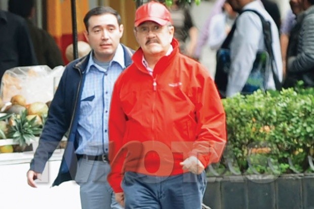 pedro sola pareja