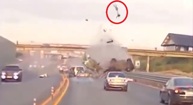video vuela 20 metros tras accidente