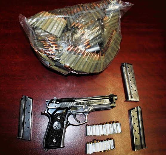 Detiene la PGJE a tres civiles con arsenal reservado al uso de las fuerzas armadas Michoacán