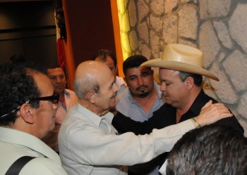  Fausto Vallejo compromete mesa de trabajo con el comisionado federal Alfredo Castillo Cervantes