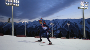 Ole Einar Bjoerndalen   ganó la de oro en prueba sprint  10 kilómetros de biatlón de Sochi 2014