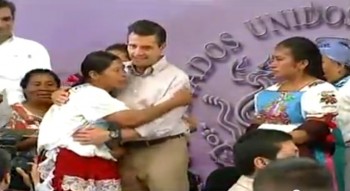 Peña Nieto rompe corazones en Chilchota Michoacán 22