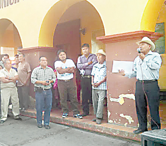 alacalde de Oaxaca renuncia por bullying