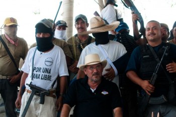 autodefensas de La Ruana con Hipólito Mora