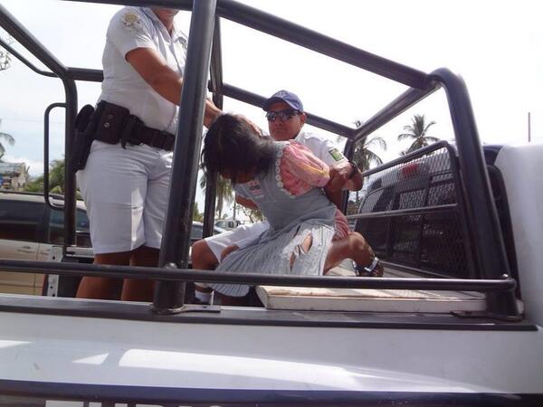 niña indígena detenida por policías de acapulco2