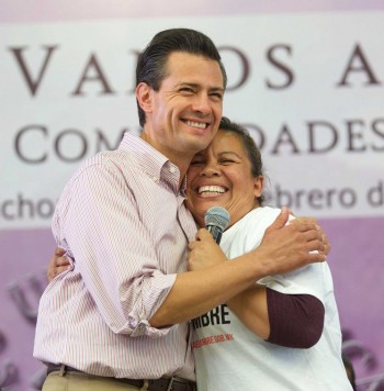 peña nieto purepechas abrazo talk show
