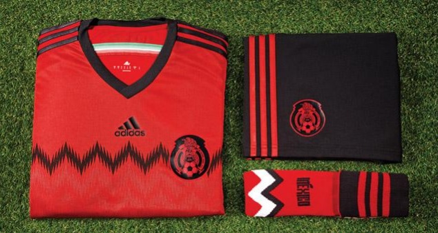 uniforme alterno TRI