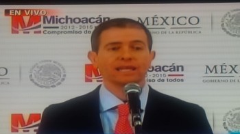 Alfredo Castillo conferencia de prensa